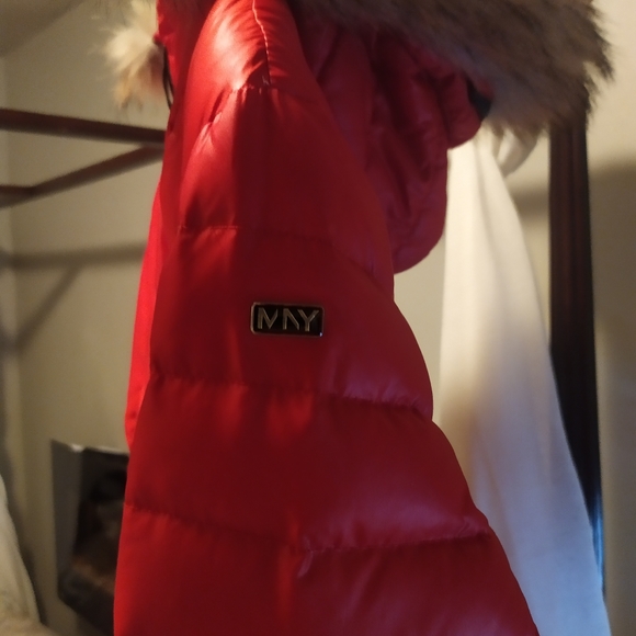 NWOT Marc New York Andew Marc Red Puffer Coyote Fur Hood Large - Picture 6 of 14